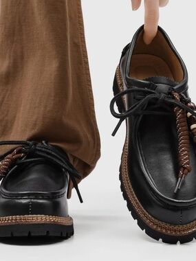 Luxury Men's "Apron Derby" Black Casual Lace-Up.